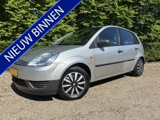 Ford Fiesta 1.3 Ambiente / 5 Deurs / Slechts 65.000 km.