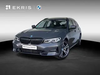 BMW 3 Serie Touring 330e | Innovationspakket | Comfort Access | Achteruitrijcamera | Panoramadak | S
