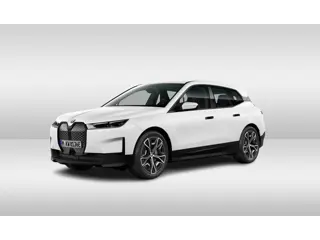 BMW iX xDrive40 High Executive 77 kWh | 22" | Luchtvering | Trekhaak | Driving Assistant Professiona