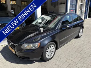 Volvo S40 1.8 Kinetic CLIMA/CRUISE/LM VELGEN (bj 2005)