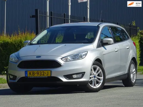 Ford Focus Wagon 1.0 Titanium Edition CLIMA/CRUISE/NW APK