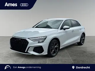 Audi A3 Sportback 40 204pk TFSI e S Line MMI navigatie plus MMI touch | Parkeerassistent | Autom. ai