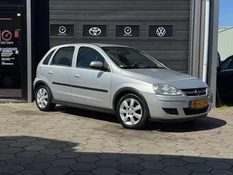 Opel Corsa 1.2-16V Silverline - 5 Deurs - Airco - Lage km / N.a.p - apk -