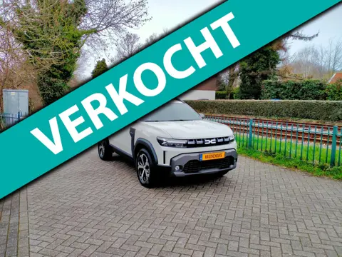 Dacia DUSTER 1.6 Hybrid 140 Journey luxe uitv. 360 cam trekhaak ALLINPRIJS