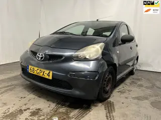 Toyota Aygo 1.0-12V SCHADEAUTO!!
