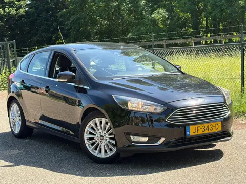 Ford Focus 1.5 Titanium /Automaat/Navi/Trekhaak/