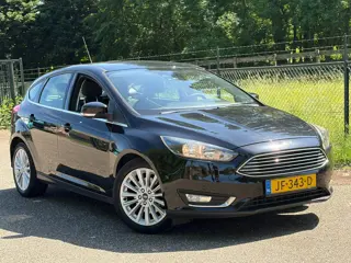 Ford Focus 1.5 Titanium /Automaat/Navi/Trekhaak/