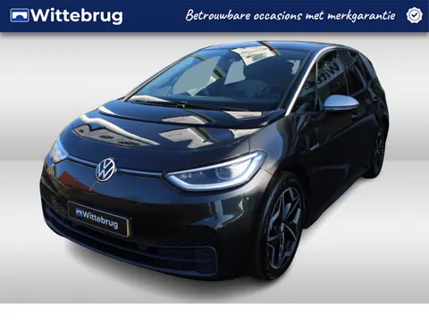 Volkswagen ID.3 First Plus 58 kWh / Navigatie / LM 19 inch / Camera / LED / Parkeersensoren / Keyles