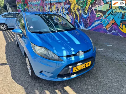Ford Fiesta 1.25 Trend koude airco mooie frisse kleur geheel onderhouden riem vervangen bij 150 dkm 