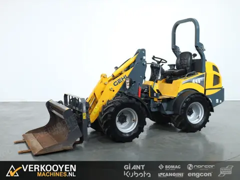 2019 Gehl AL 440 VK10817 Mustang 406