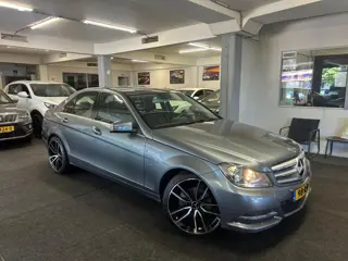 Mercedes-Benz C-Klasse 180 *NAP*Facelift*Automaat*Leder*Carplay