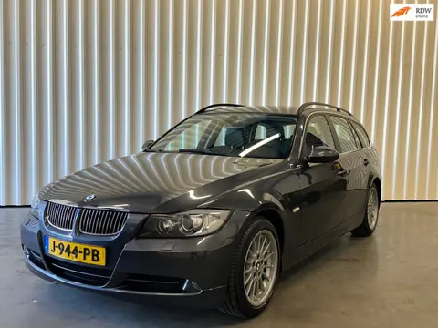 BMW 3-serie Touring 330i Leer/Navi 130.138km