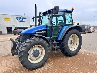 New Holland TS100 4WD