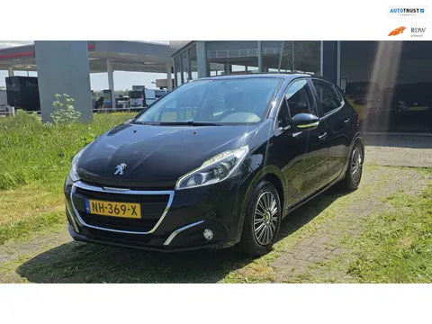 Peugeot 208 1.2 PureTech Blue Lease