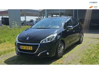 Peugeot 208 1.2 PureTech Blue Lease