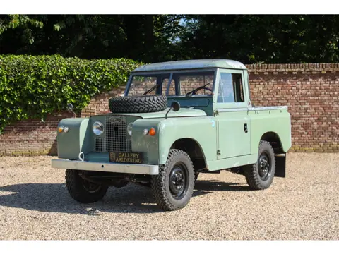 Land Rover 88 IIA "Regular with truck cab" Rich in patina and well-maintained by its last owner - "T