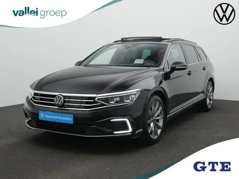 Volkswagen Passat Variant 1.4 TSI PHEV 218 pk GTE | Panoramadak | Trekhaak | Leder | Head-up display