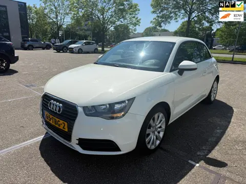 Audi A1 1.2 TFSI Connect / APK / AIRCO / BOEKJES / 2 SLEUTELS / GOED ONDERHOUDEN / NETTE AUTO!!!