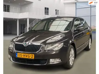 Skoda Superb 1.8 TSI Elegance AUT CARPLAY NAVI PSENSOR CRUISE 2 X SLEUTELS