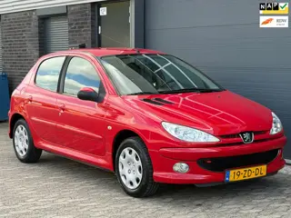 Peugeot 206 1.4 Forever 5drs AIRCO APK NAP BOEKJES
