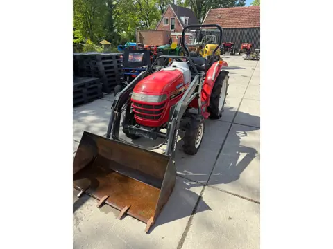 Yanmar RS240 met voorlader