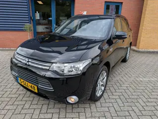 MITSUBISHI OUTLANDER 2.0 PHEV INSTYLE+, Automaat,ADAPCruise,Trekhaak,Stoelverw,Achteruitcamera
