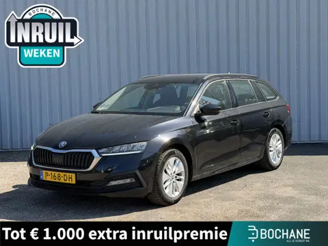 Skoda Octavia Combi 1.0 e-TSI Business Edition | Trekhaak elektrisch wegklapbaar | Apple Carplay/And