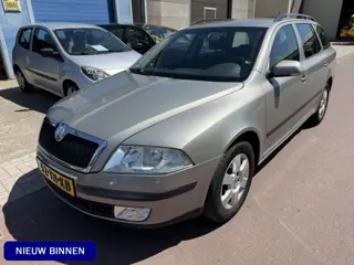 Škoda Octavia Combi 2.0 FSI Elegance Automaat APK dec-26 Airco koud Leuke auto van de 3e eigenaar me