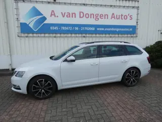 SKODA OCTAVIA 1.4 TSI GREENTECH STYLE BUSINESS,Navi,APPLE.RS Stoelen