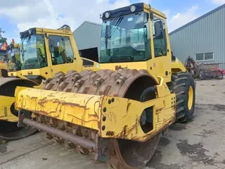 Bomag BW 213 D H-4 i soil compactor sheep schappoot wals