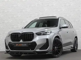 BMW X1 18i M-Sport Performance-Pack | Panorama | Sportstoelen | Carbon | Keyless-Entry | Sfeerverlic