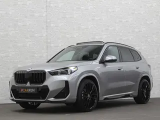 BMW X1 18i M-Sport | Panorama | Sportstoelen | Keyless-Entry | Sfeerverlichting | Achteruitrij-Camer