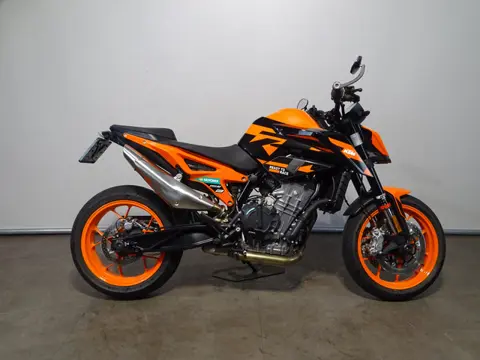 KTM 890 DUKE GP (bj 2022)
