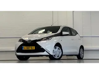 Toyota Aygo 1.0 VVT-i x-play Automaat Camera Navi Nieuwe APK Mooi!