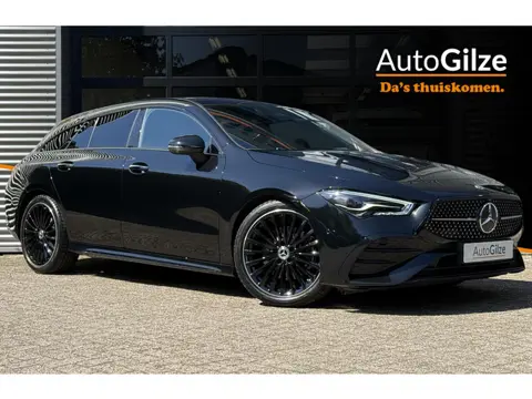 Mercedes-Benz CLA-klasse Shooting Brake 200 AMG Line l Pano l Nightpakket l Elektrische Trekhaak l L