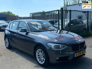 BMW 1-serie 116i Executive Start stop 1e eigenaar Zeer netjes navigatie cruis control