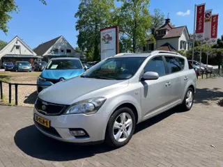 KIA CEED SPORTY WAGON 1.4 CVVT SEVEN / NAVI / CRUISE CTR. / AIRCO / BLUETOOTH / PDC / 16'' LMV
