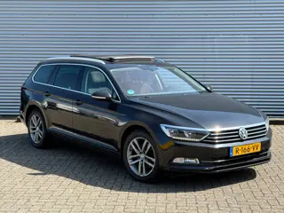 Volkswagen Passat Variant 1.4 TSI ACT Highline / Panorama / Navigatie / Xenon /MASSAGE / Inruil Mog.
