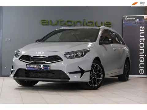 Kia Ceed 1.5 T-GDi DynamicPlusLine **4.976km UNIEK** Leder/Stof|Navi|Camera/Stoel+Stuurverwarming