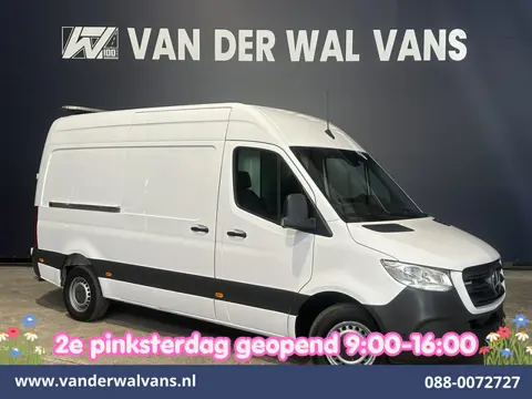 Mercedes-Benz Sprinter 316CDI 163pk 3500kg Trekhaak L2H2 Inrichting Euro6 Airco | Camera | Apple Car