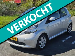 Toyota Aygo 1.0-12V Comfort Navigator / AIRCO / NAP