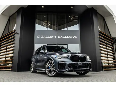 BMW X5 M50i Executive - Grijs Kenteken | M Sport | Panorama | Memory | 360 Camera