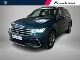 Volkswagen Tiguan 1.4TSIeHybrid 180kW/245PK R-Line DSG · Panoramadak · Trekhaak · 360°Camera + Parke