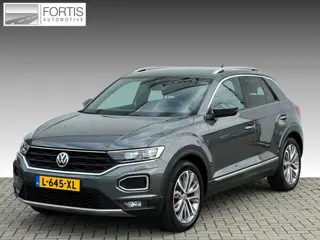 Volkswagen T-Roc 1.5 TSI Sport Business R CAMERA | TREKHAAK | NETTE AUTO | VIRTUAL COCKPIT |