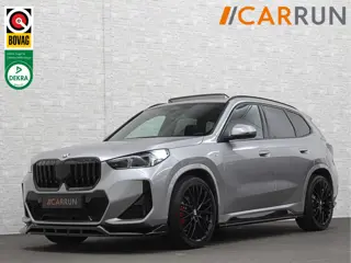 BMW X1 18i M-Sport Performance-Pack | Panorama | Sportstoelen | Carbon | Keyless-Entry | Sfeerverlic