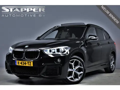 BMW X1 sDrive20i 192pk Automaat M-Sport Pano/HUD/Keyless/Navi/Led/Leer/Pdc/Cruise/Lmv18"