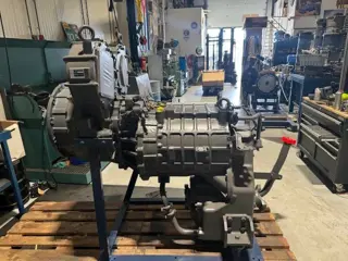 Komatsu Grader GD825A-2 WA500-6 (bj 2024)