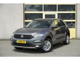 Volkswagen T-Roc 1.5 TSI 150PK! Automaat Style Business BJ2020 Lmv 16" | Led | Pdc | Trekhaak afneem
