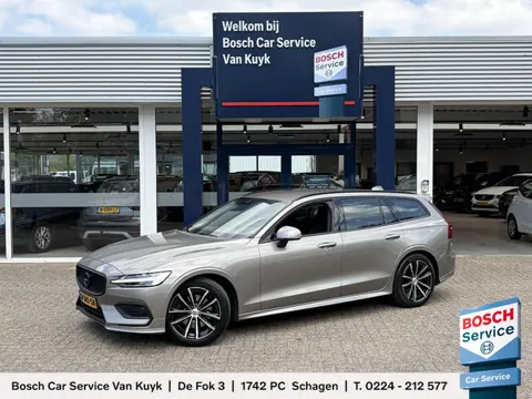 Volvo V60 2.0 B3 Momentum Advantage / Automaat / NL-Auto / Dealer-Onderhouden / Pilot-Assist / Adapt