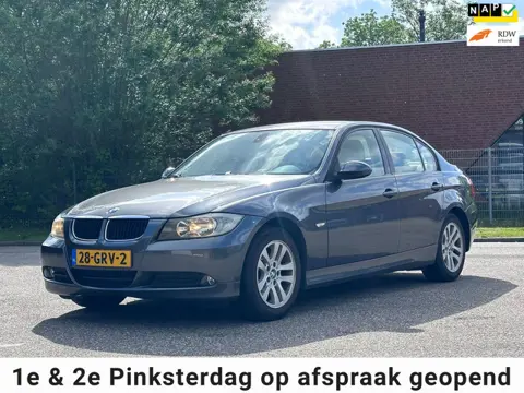 BMW 3-serie 316i Executive Cruise*Clima*Trekhaak*NAP*LM velgen*Dealer onderhouden*